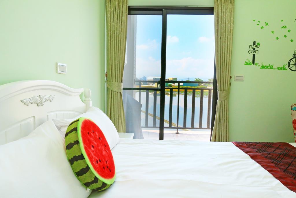 Birds Flower B&B Wujie Ngoại thất bức ảnh