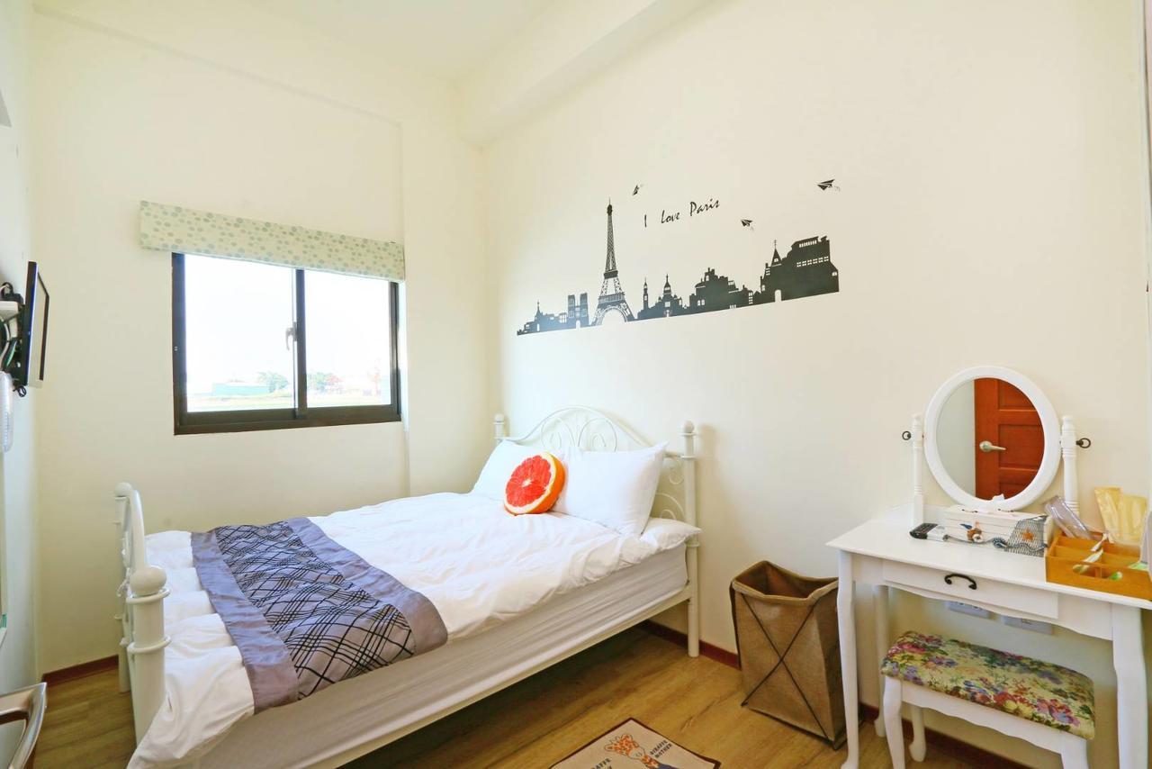 Birds Flower B&B Wujie Ngoại thất bức ảnh